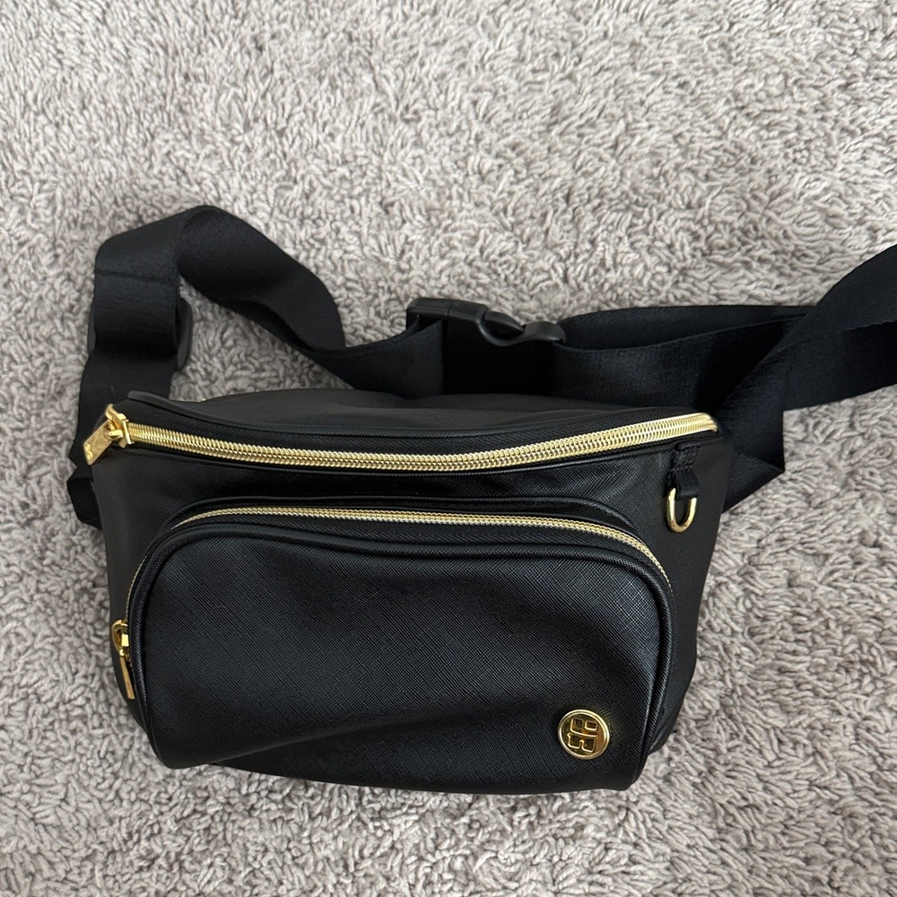 🍓 5 for $15 🍓 HUGGIES Unisex-Adult Diaper Waistpack Crossbody Bag